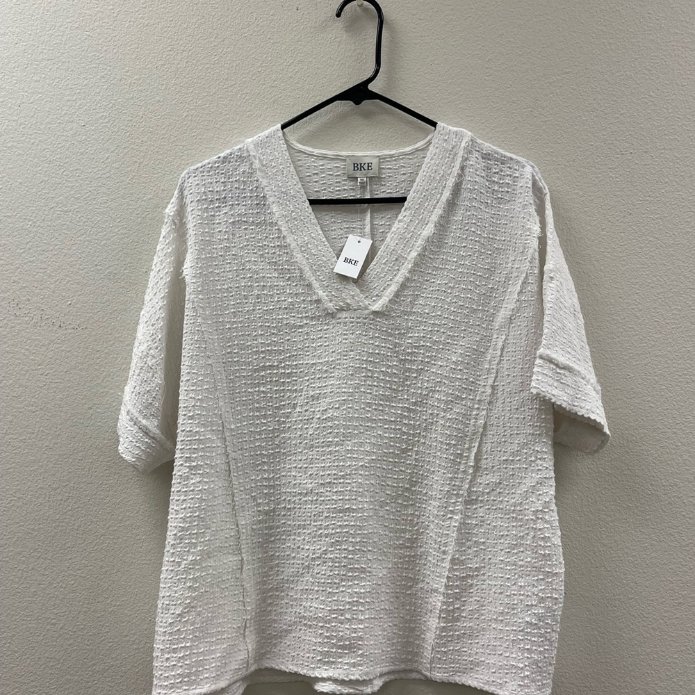 BKE Ivory Textured V-Neck Tee